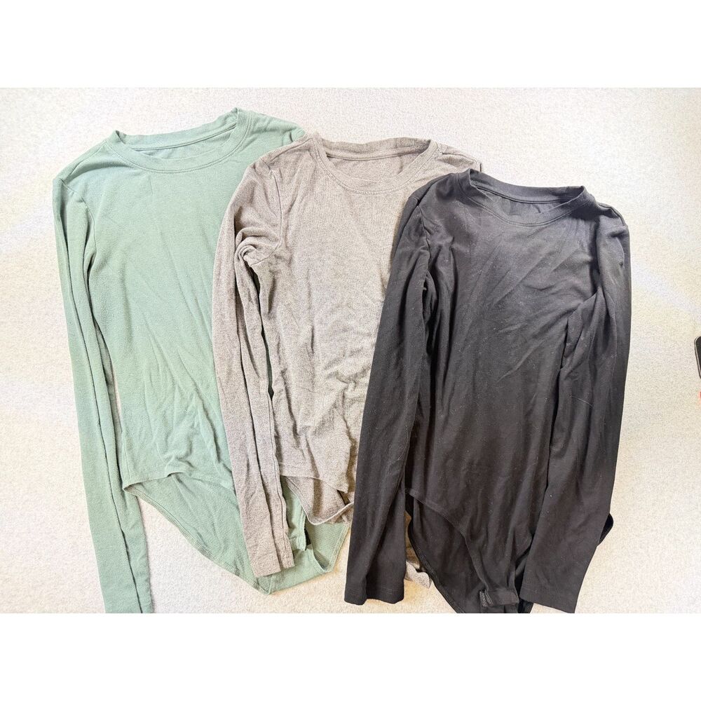 3 Pack Women’s Long Sleeve Bodysuits Black Gray Sage Green Size Large 3796